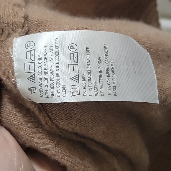 Isaac Mizrahi Live! 100% Thick Cashmere Tan Cable Knit Chevron Cardigan - Picture 3 of 9